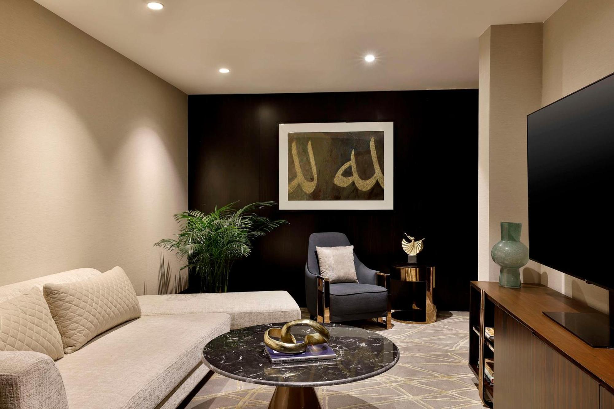 Hilton Olaya 5* Riyad